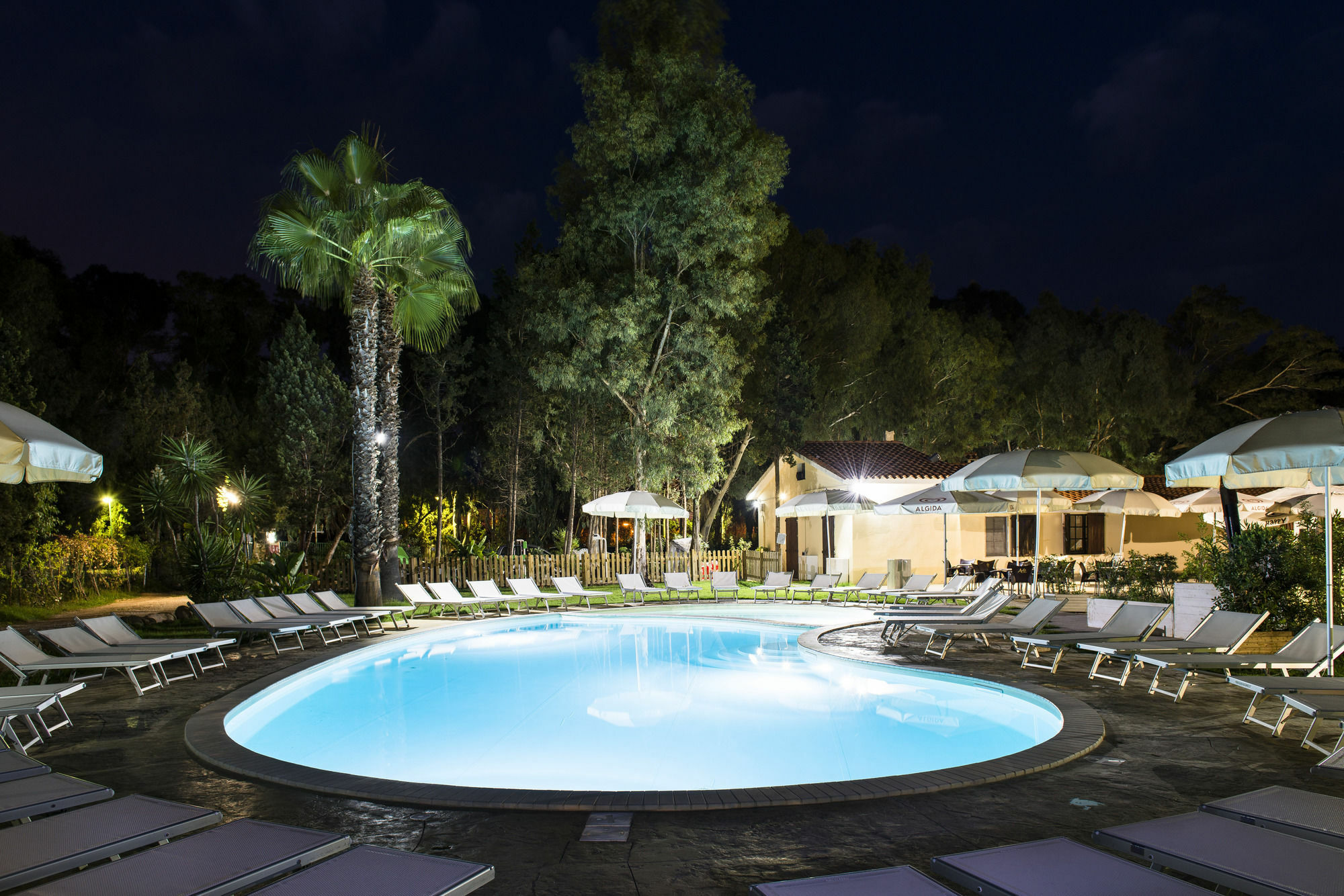 Camping Village Flumendosa Santa Margherita di Pula Extérieur photo